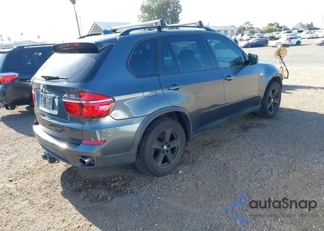 2013 BMW X5 xDrive35I/xDrive35I Premium/xDrive35I Sport Activity из США, поврежденный, VIN 5UXZV4C56D0G57030